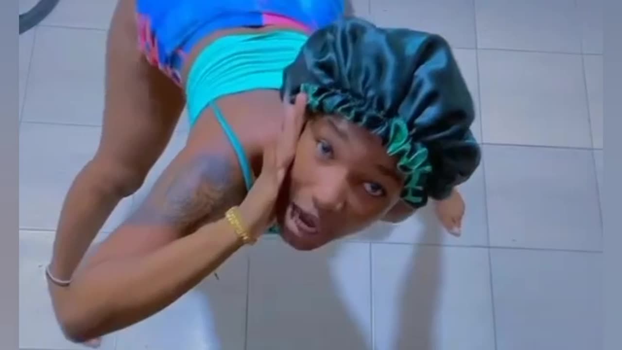 Big ass sitting bouncing, spanking, twerking,tease 🍑