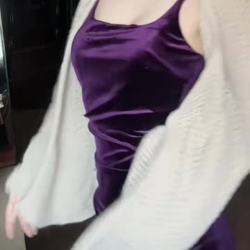 Sensual Purple Attire Passionate Posing | Daily Beauty EP 1348