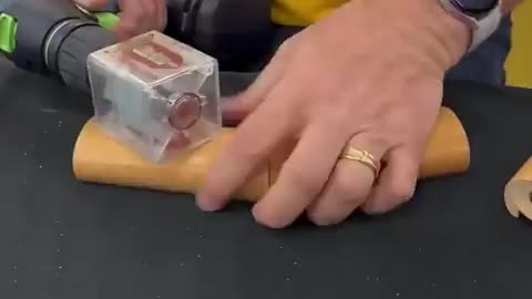 THE LAMELLO INVISIBLE DETACHABLE FASTENERS WORK WITH A MAGNETIC SCREWDRIVER OPERATES WITHOUT PHYSICALLY TOUCHING THE SCREWS