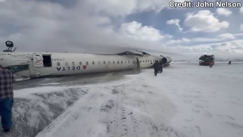 Delta plane crashed at Toronto Airport, resulting in 8 injuries.