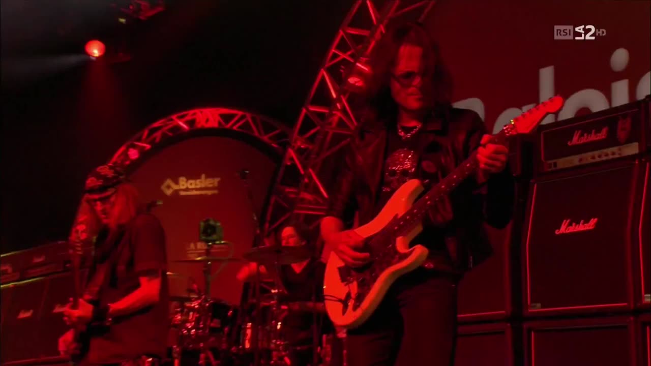 Long Stick Goes Boom (with Pinball Wizard snippet by The Who) - Krokus (live)