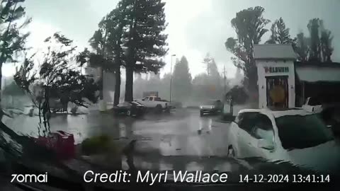 Tornado in Scotts Valley (California, USA, 14 December 2024).