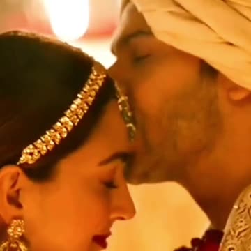 Varun dhawan and kiara advani couple goals video