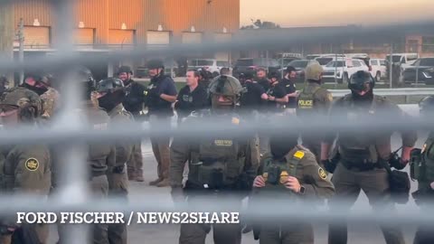 🚨 BREAKING: ATF agents have now arrived at the Broadview ICE facility near Chicago...