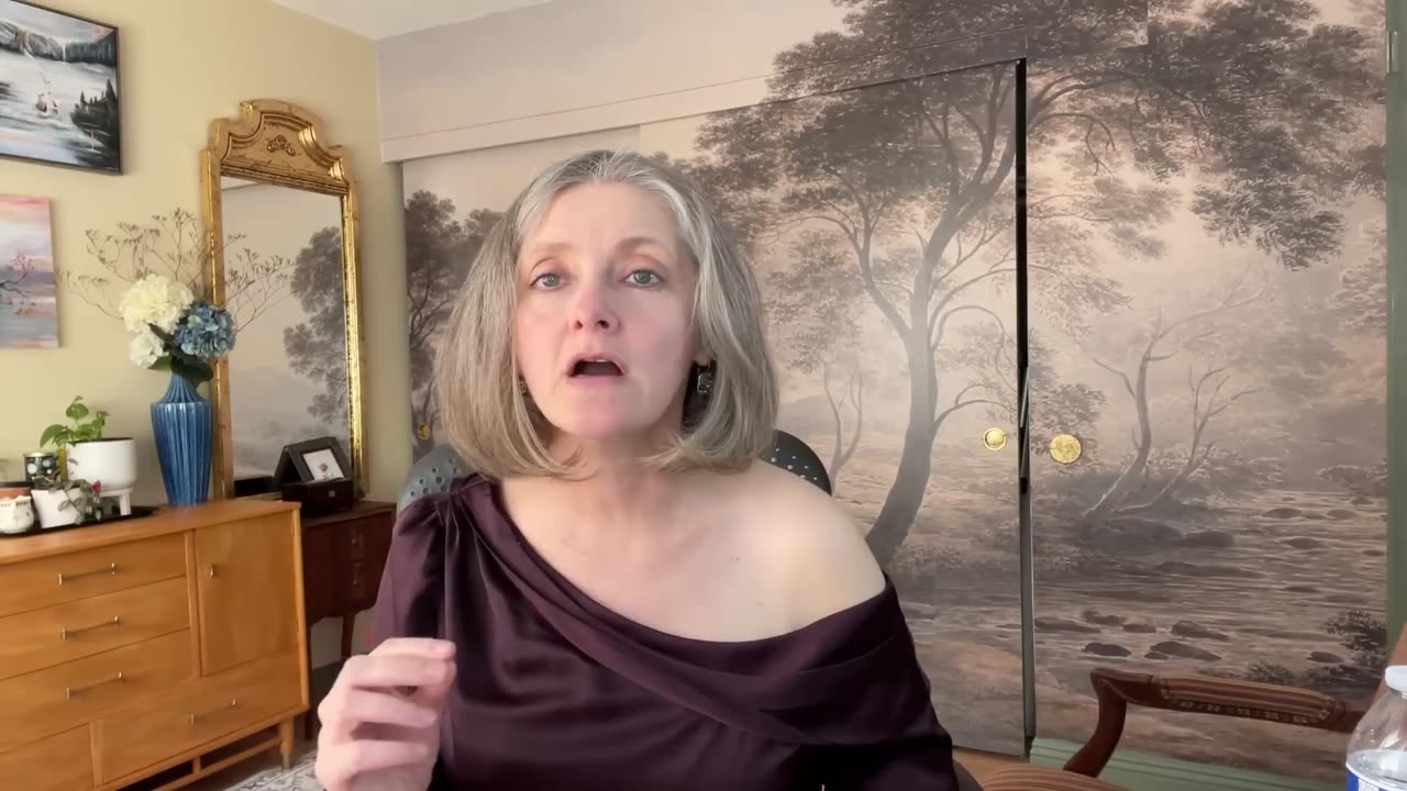 Elvira Bary "Russian society is unequal"