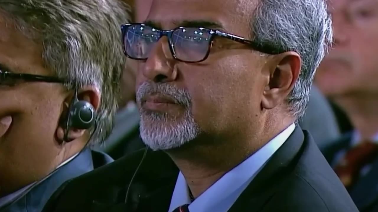 Putin: "Oportunidades y peligros en un mundo multipolar son inseparables"