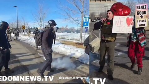 This man pulled up with an ‘WE ❤️ ICE’ sign, blasting Vanilla Ice