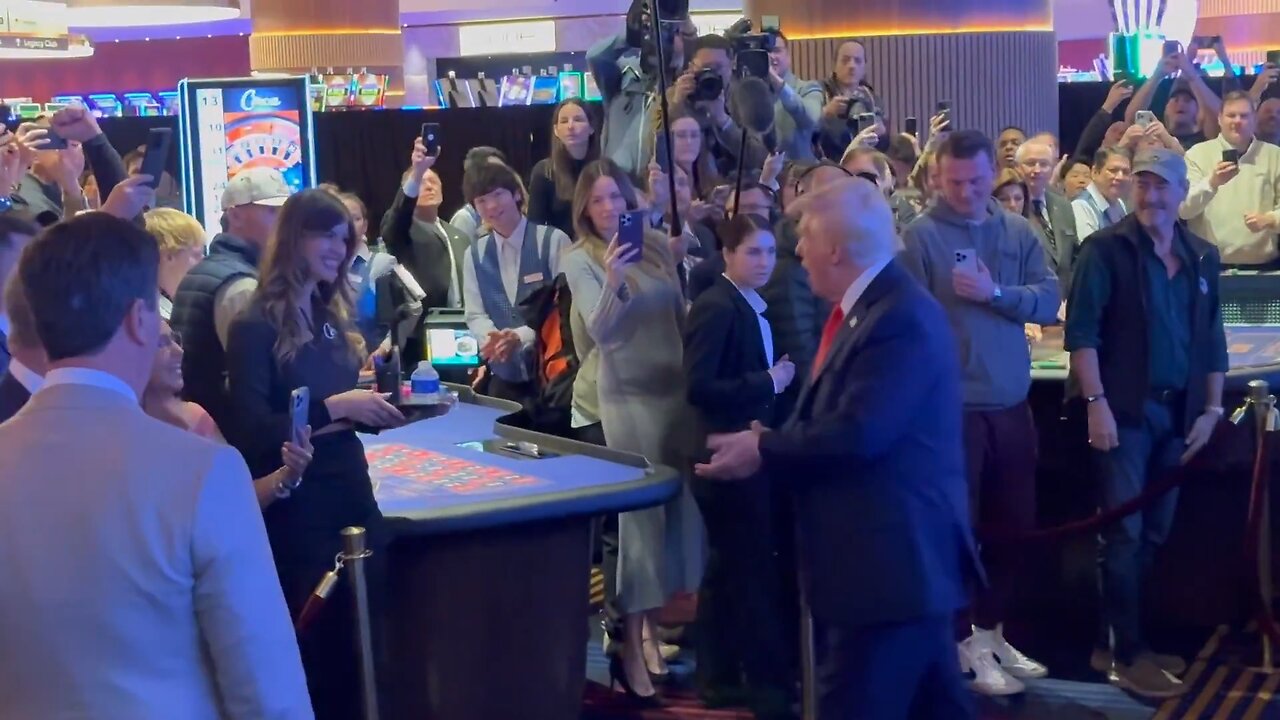 President Trump visits casino floor