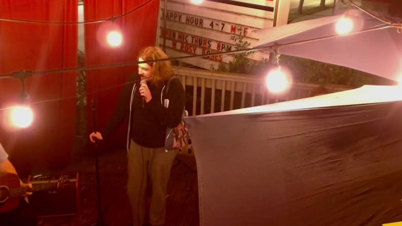 Improv song to the Blueberry Muffin