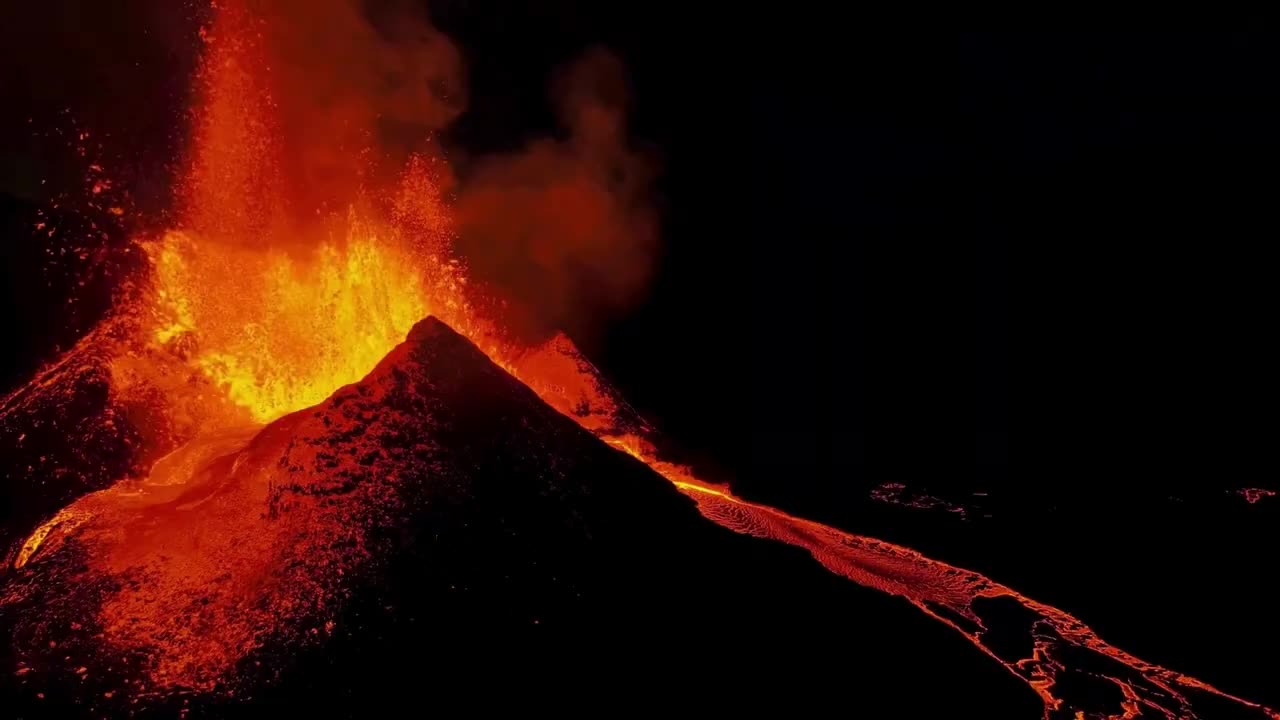 (4K) 10 Hours of Lava Flow Screensaver - Relaxing No-Sound Background Loop (Ultra HD)