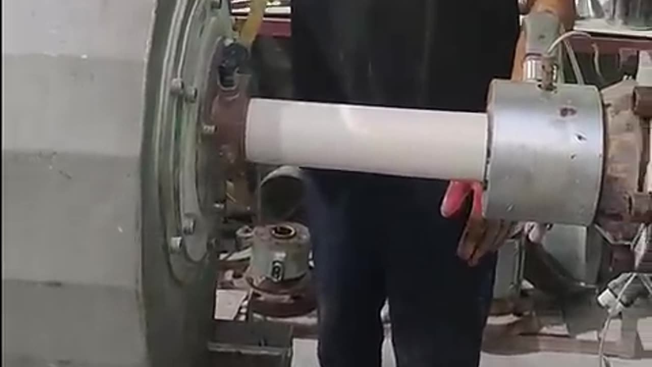 "Master PVC Pipe Welding: Unleash the Power of Top Tools and Machinery for Flawless Manufacturing!"