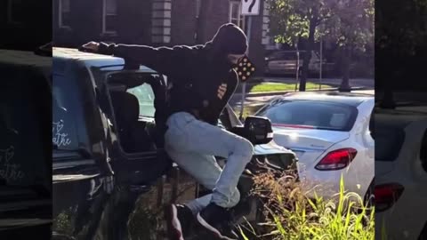 A man was robbed at gunpoint in Minneapolis and is now calling on President Trump