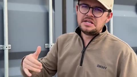 If Someone Calls You Fat, Ignore Them. You’re Bigger Than That! 💪🚛 | USA Containers