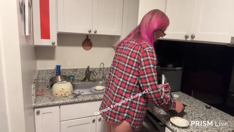 10/13/25 Vegan Patriot VOD: "kwikkkkk kini stream n patio chill sesh. suhhhhh? 👙🚬🧘‍♀️"