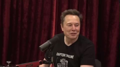 Elon Musk: “I’m an alien.”