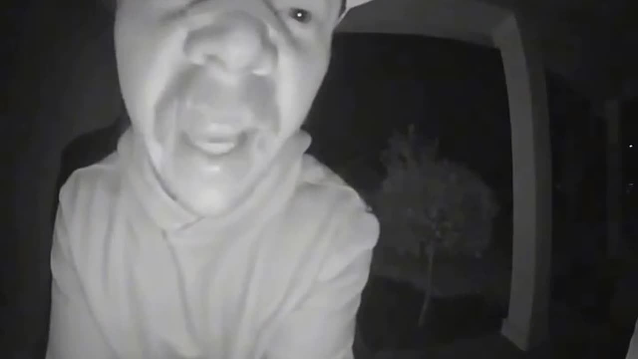 HOA Lunatic President attempts to break into residence: Are you serious?