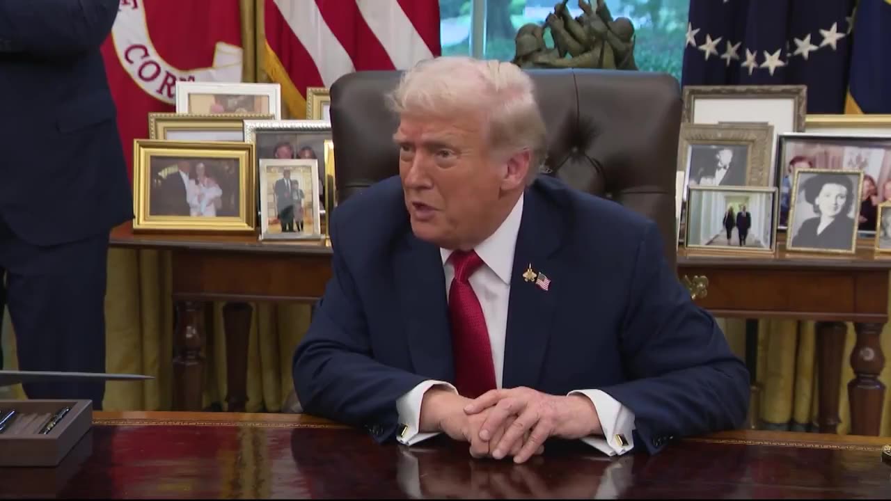 TRUMP: “I met the head of Somalia. I suggested that maybe hed like to take [Ilhan Omar] back.