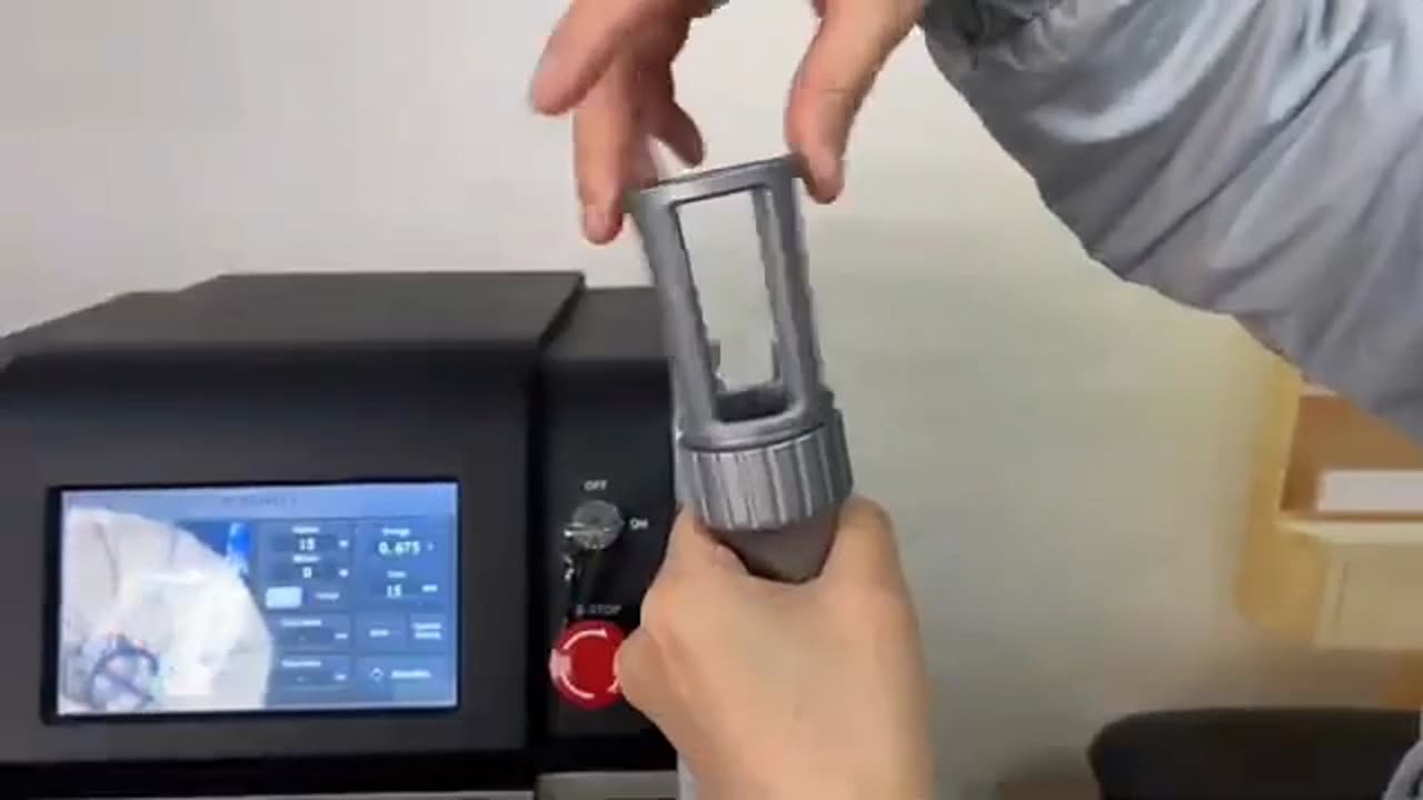 Class 4 Physiotherapy Laser Device 980 Nm Wavelength 10W Power