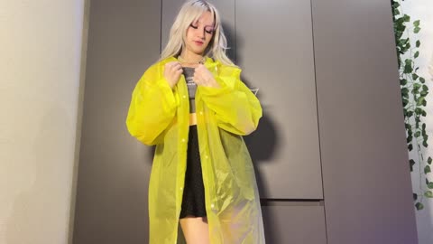 Yellow Raincoat Try-On ｜ Light Yellow Raincoat Aesthetic