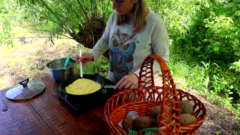Life in a Ukrainian village! My grandma taught me this dish! Potatoes for dinner recipe