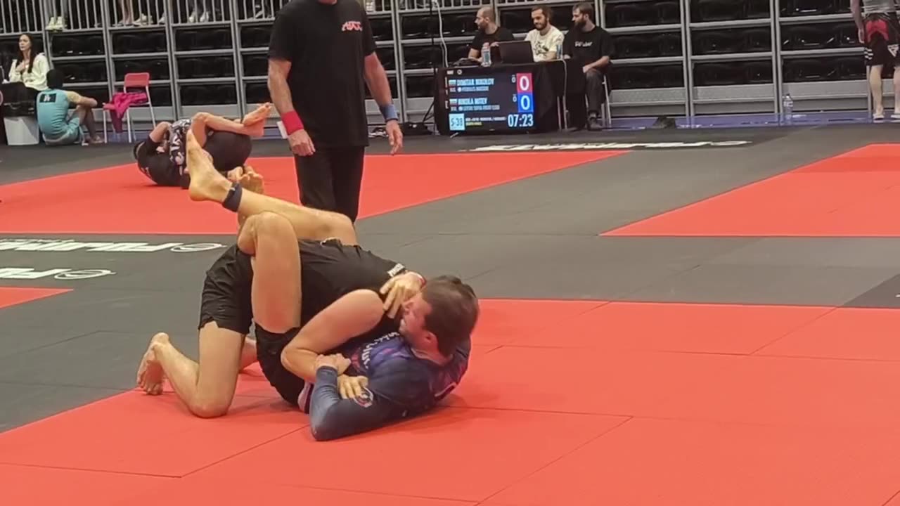 04 08.11.2025 ADCC Iva 01