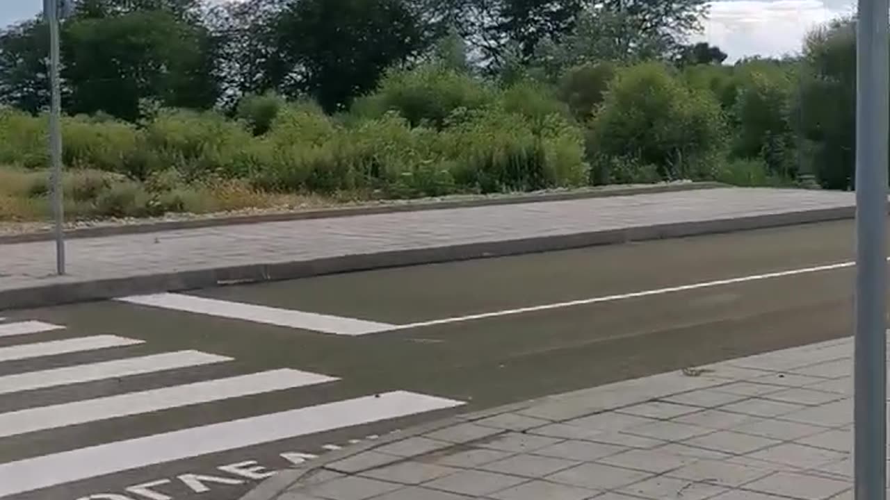Път сред нищото Новата магистрала в с. Троян Симеоновград 2015