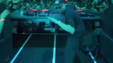 When a quadcopter flew into a club 😎