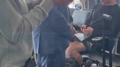 DESPICABLE: Minnesota Attorney General Keith Ellison refused to clap for Military