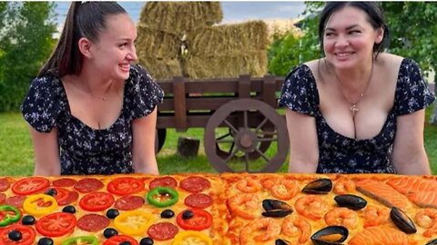 😲 XXL PIZZA 🍕 2 Meters Long! Giant Dinner for a Family Feat #village #pizza #cooking