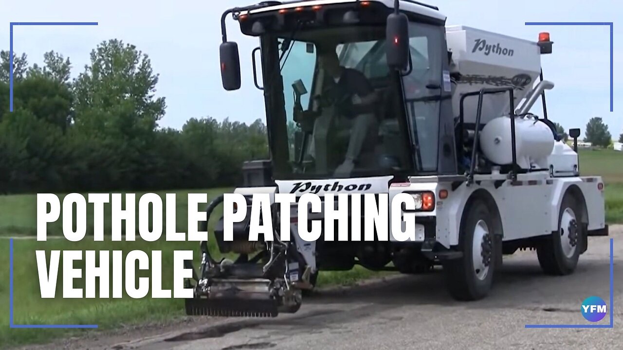 Pothole patching vehicle