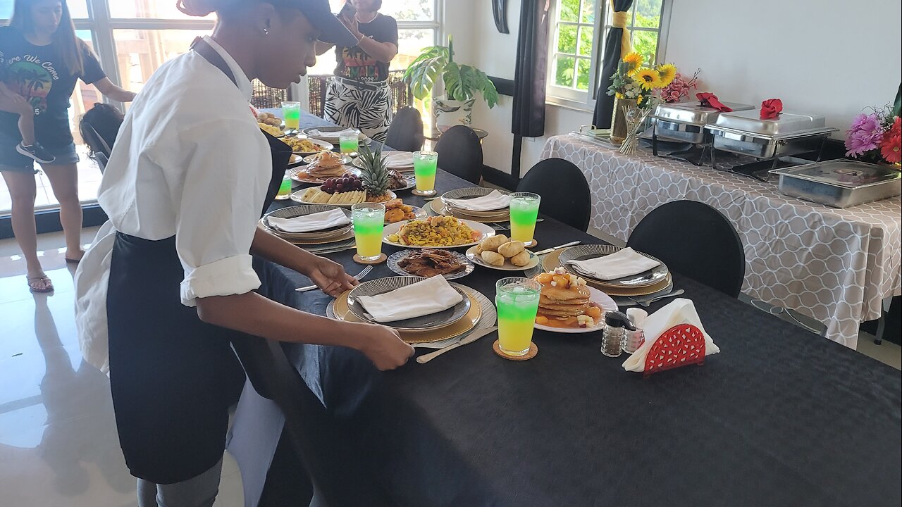 Early Morning Brunch