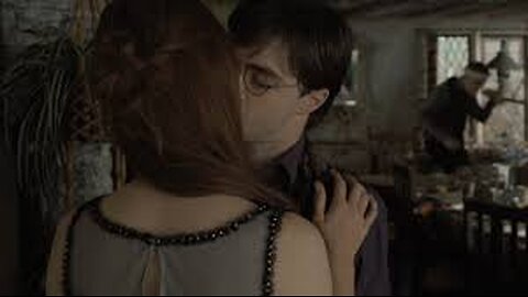 Harry Potter and the Deathly Hallows Ginny kiss Harry Full HD and Full Romance