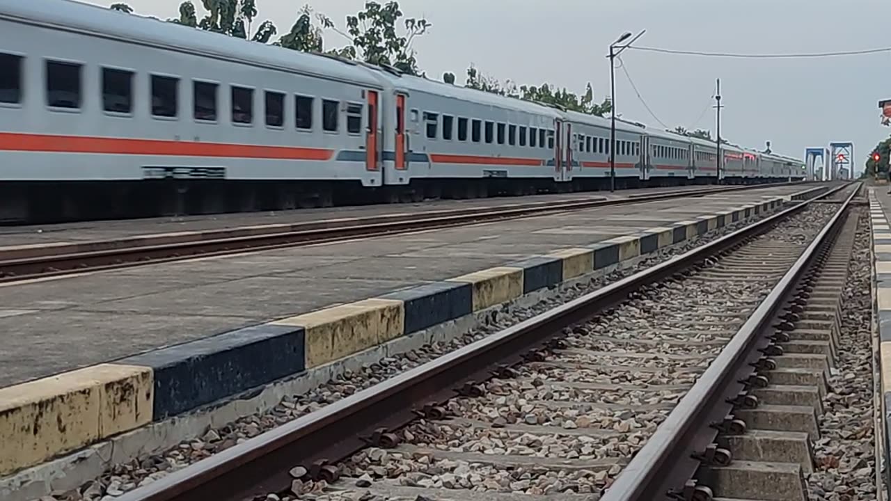 Cipunagara train station