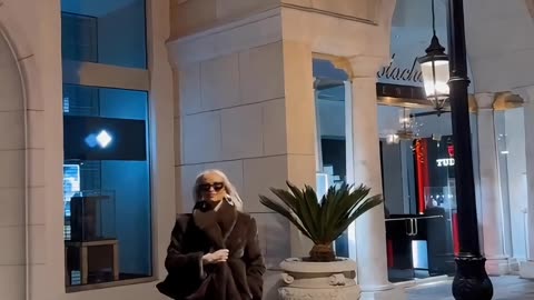 The making of a fur coat shoot for Fashion Nova