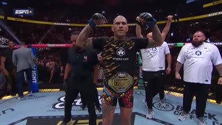 Alex Pereira Beats Magomed Ankalaev At UFC320