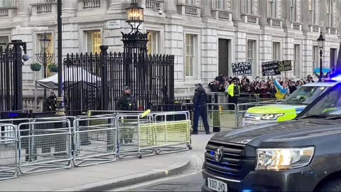 Volodymyr Zelenskyy President of Ukraine Arrived at Downing Street-London 🥹🤔