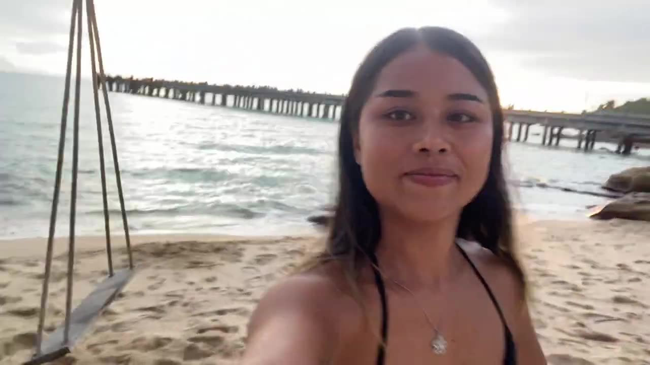 Asmr at the beach 🏝️🇹🇭Lofi public ASMR 😴