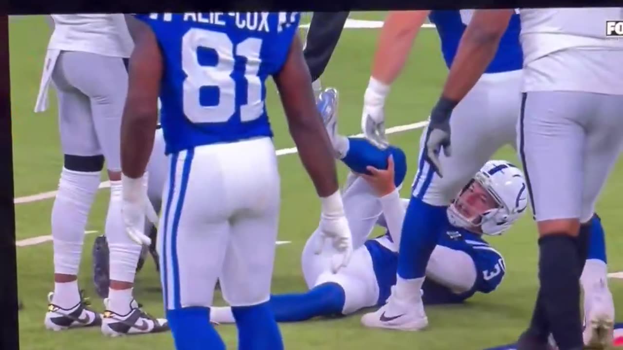 Right knee injury for Spencer Shrader.