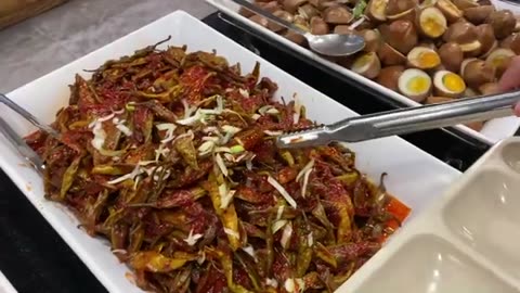 Seoul’s Longest-Wait Korean Buffet?! Worth an Hour for This Insane Value