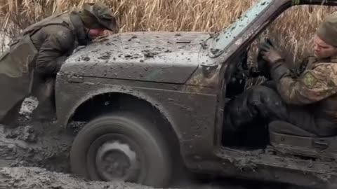 Ukriane war related /combat footage 12/23/2025