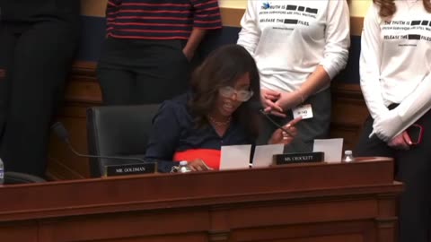 Crockett walks out when Bondi reads the receipts of criminals in her district