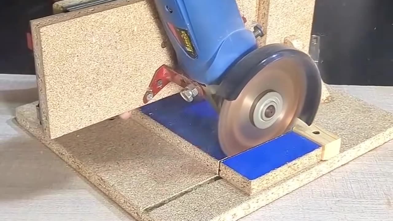Best Trick For Wood Cutter #tipsandtricks #reels #diy September 1 . .• #tooltips