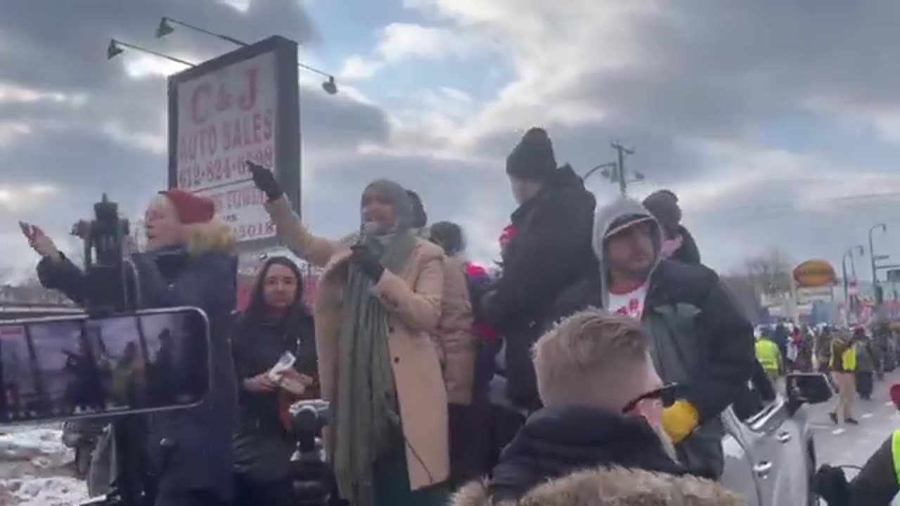 ILHAN OMAR JOINS MINNEAPOLIS PROTEST