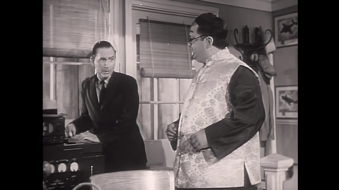 Terry and the Pirates: Macao Gold Tue, S1E1, Nov. 25, 1952