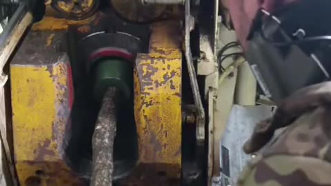 Old and Failing Russian Self-Propelled Heavy Gun Explodes During Operations