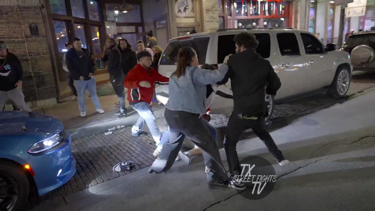 Wild Fight Breaks Out on 6th Street in Austin, TX – December 5, 2024