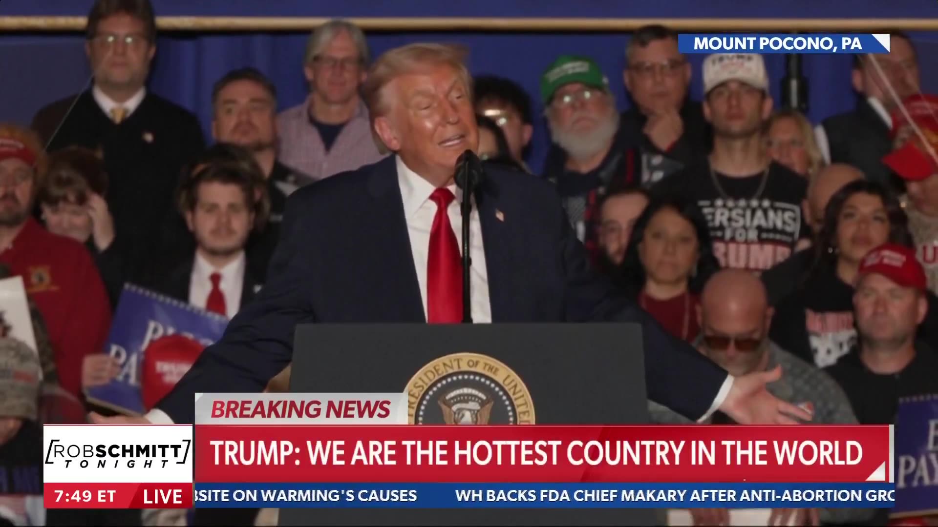 📌 President Trump touts economic success at a rally in the Poconos.