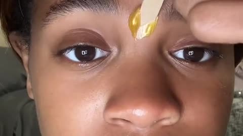 Sexy Smooth Golden Allure Eyebrow Waxing by @nini_beautique | Rosin-Free Hard Wax for Sensitive Skin