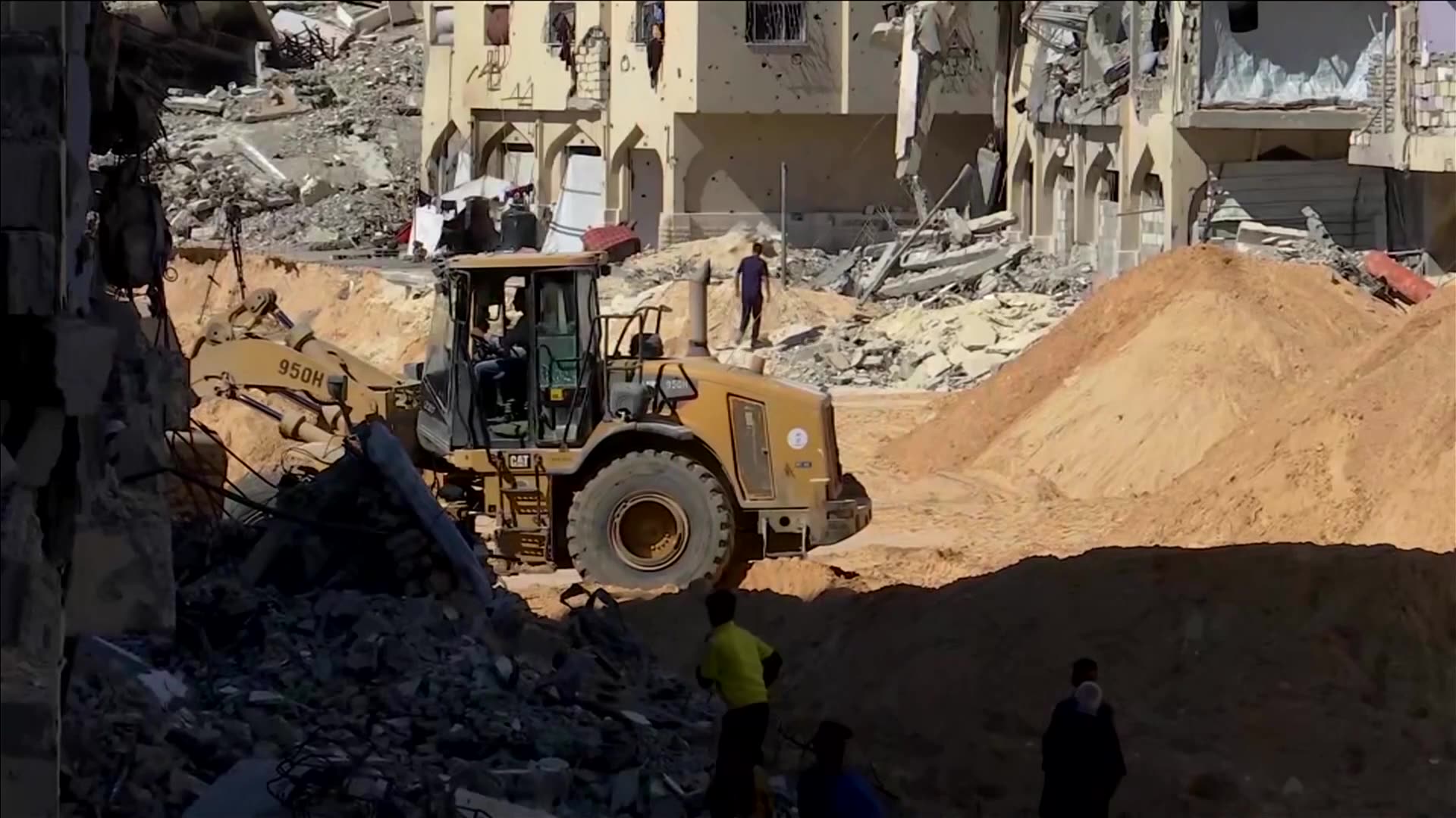 Bulldozers search for bodies of Israeli hostages in Khan Younis