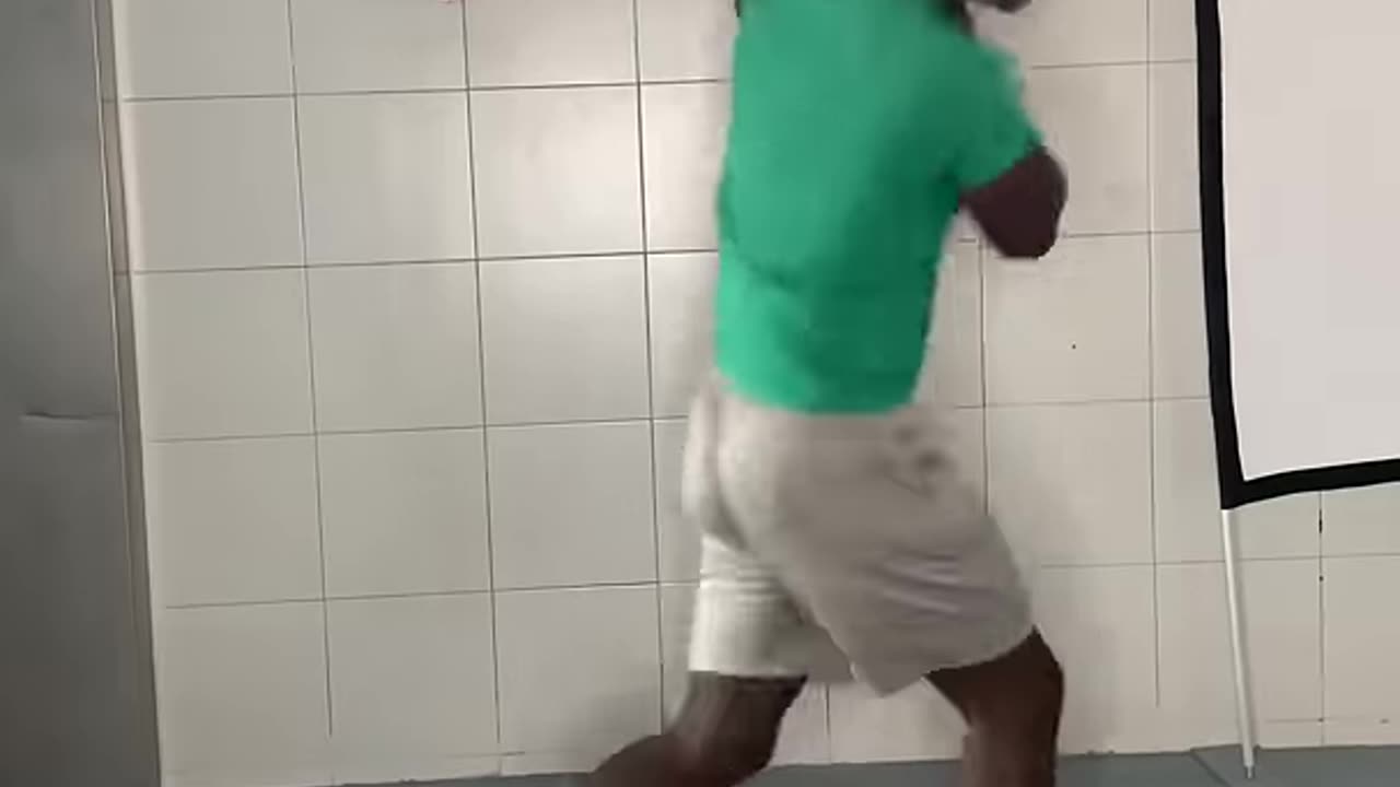 FOOTWORK DRILL CHECK HOOK 🥊🔥